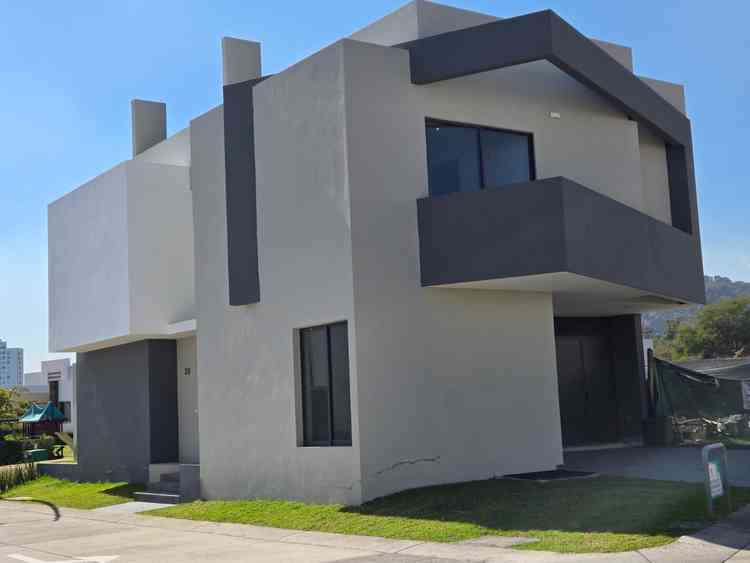 casa en venta paseo lluvia de oro parque metropolitano zapopan jalisco pwT1EB3